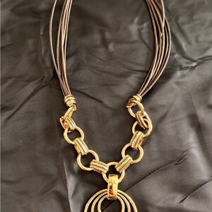 Elegant Gold and Brown Necklace
